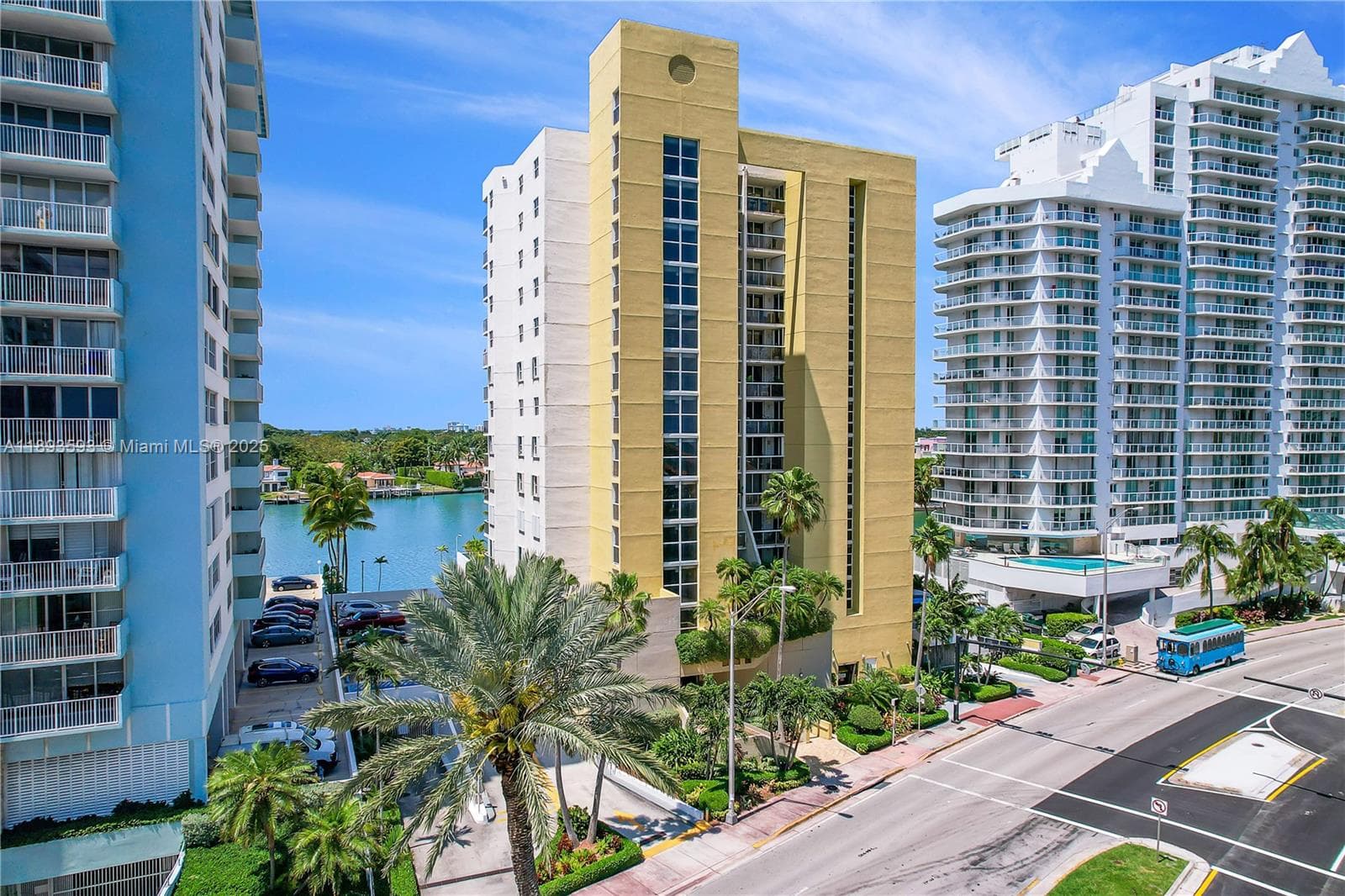 A11893593 — Miami Beach — 28