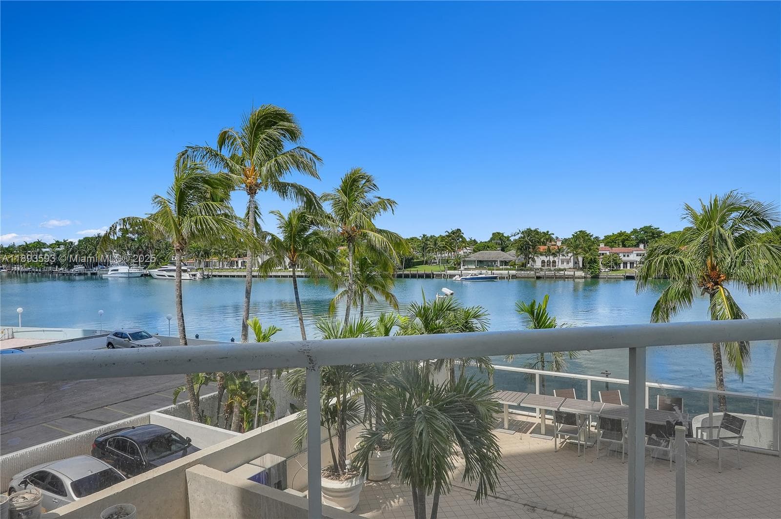 A11893593 — Miami Beach — 24