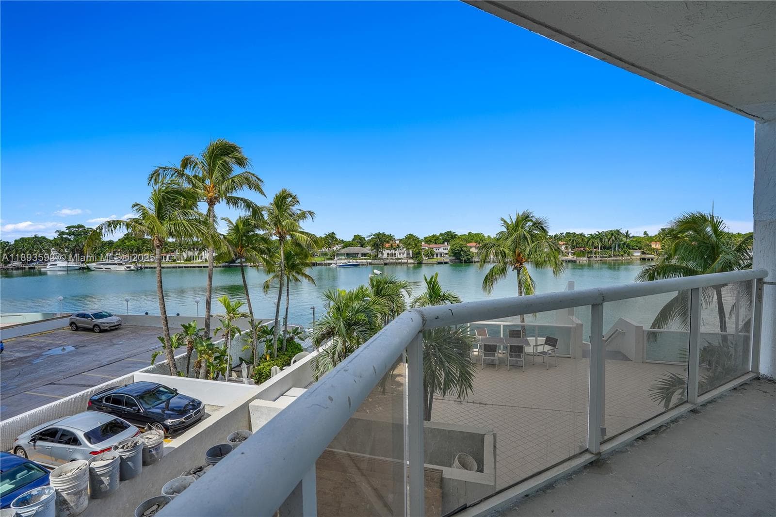 A11893593 — Miami Beach — 25