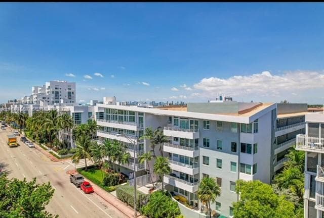 A11893657 — Miami Beach — 2