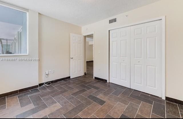 A11893657 — Miami Beach — 12