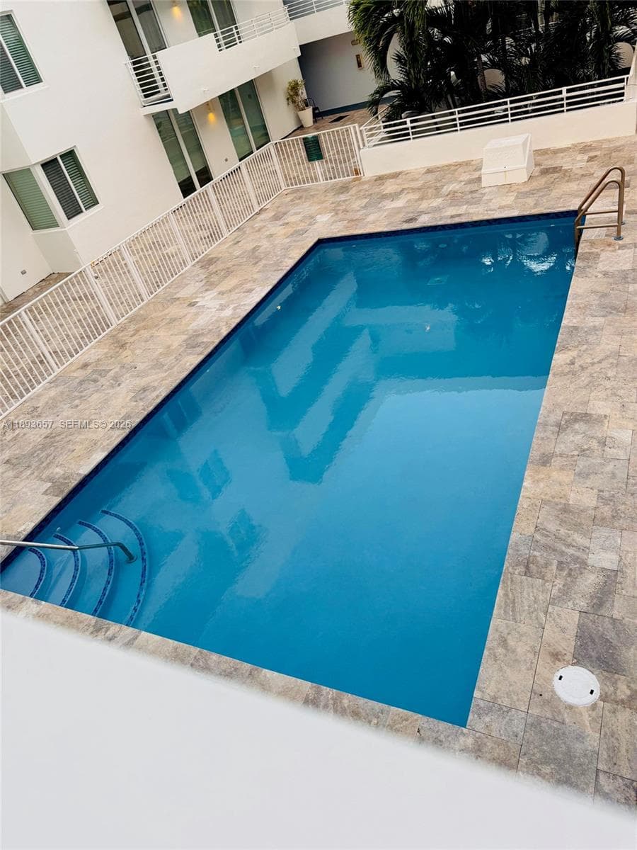 A11893657 — Miami Beach — 26