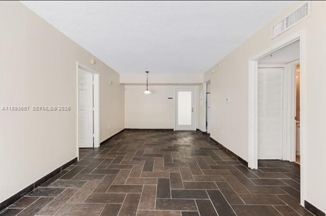 A11893657 — Miami Beach — 19