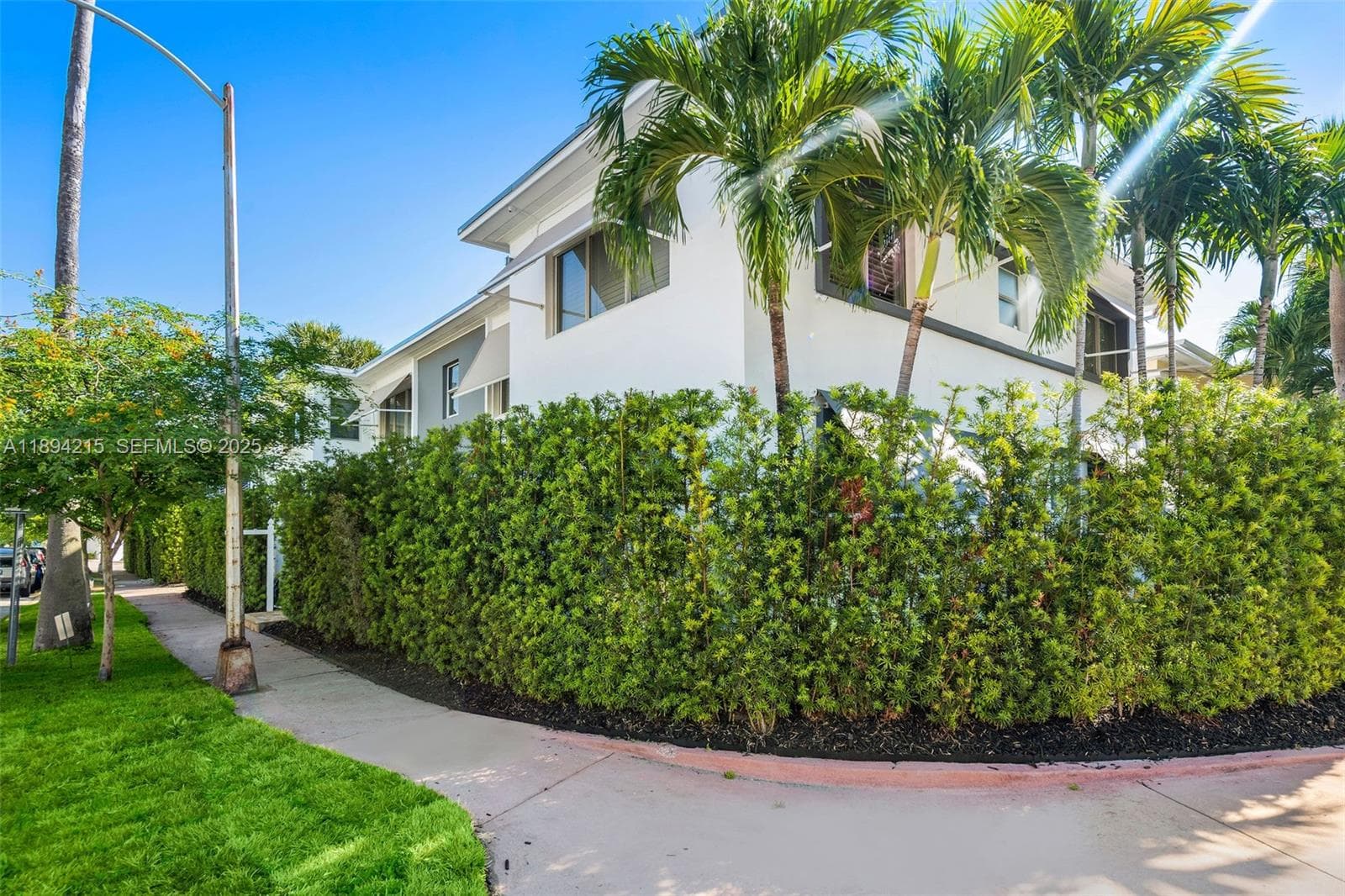 A11894215 — Miami Beach — 28
