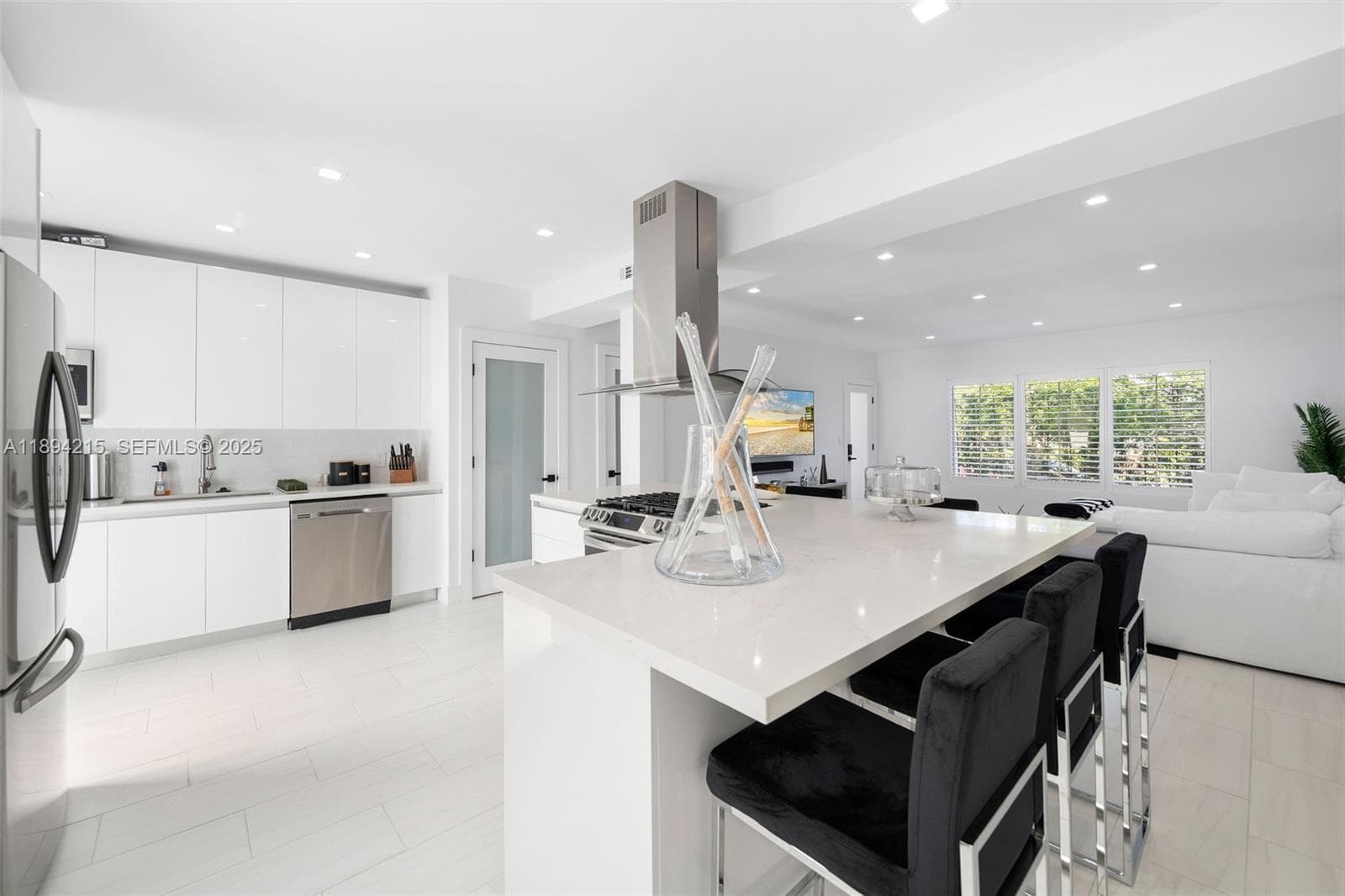 A11894215 — Miami Beach — 5
