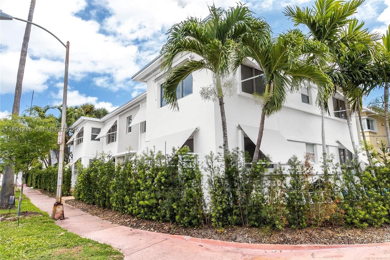 A11894215 — Miami Beach — 30