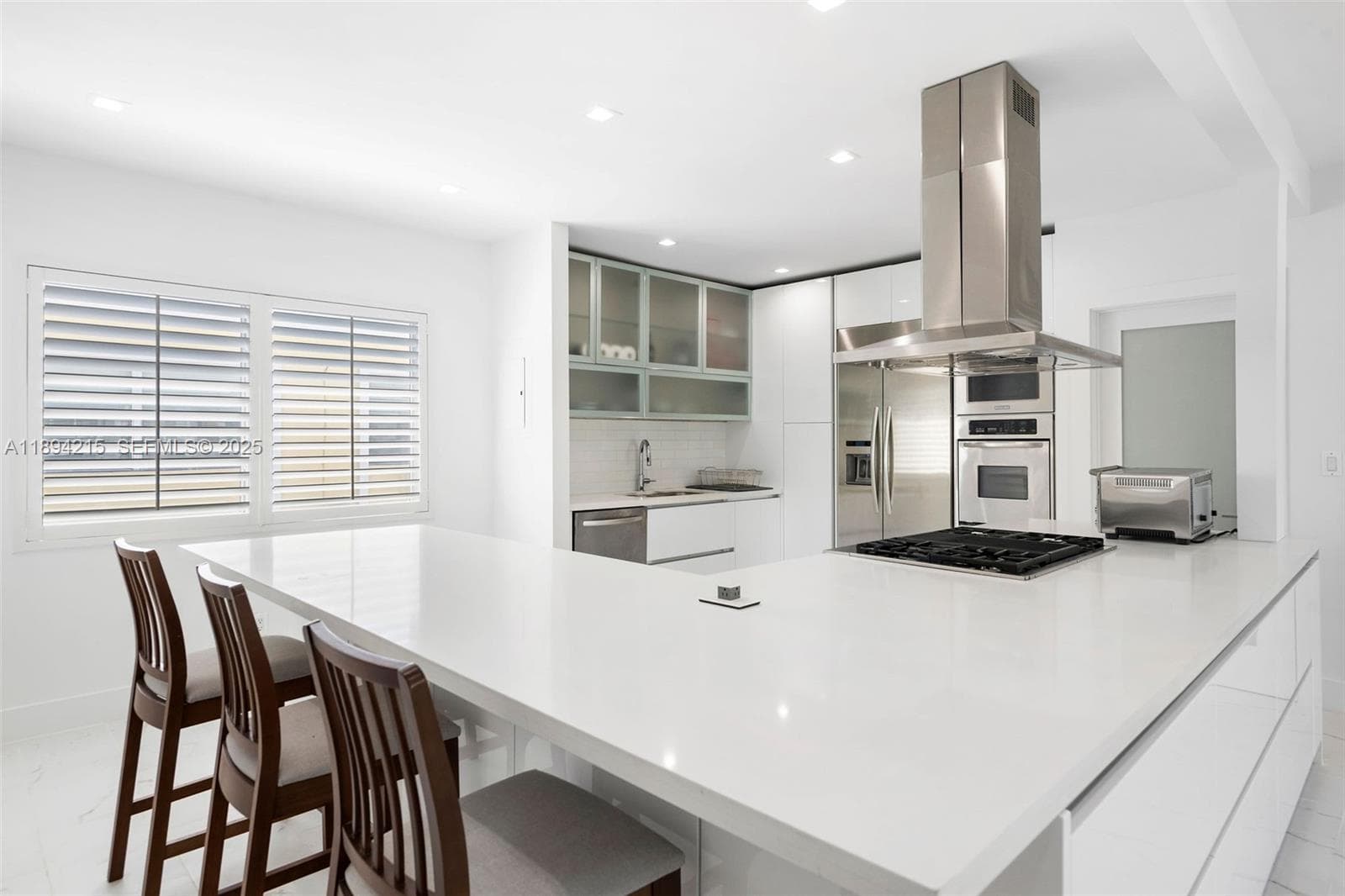 A11894215 — Miami Beach — 21