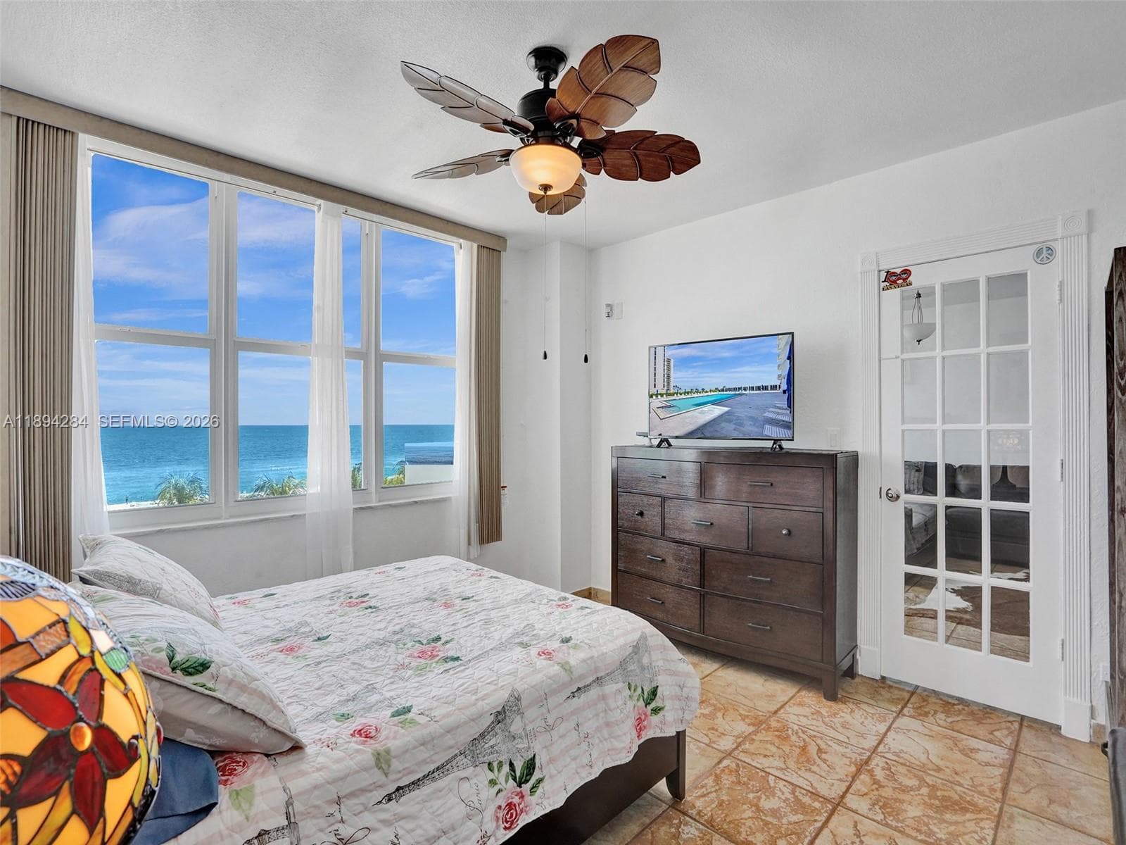 A11894284 — Miami Beach — 26