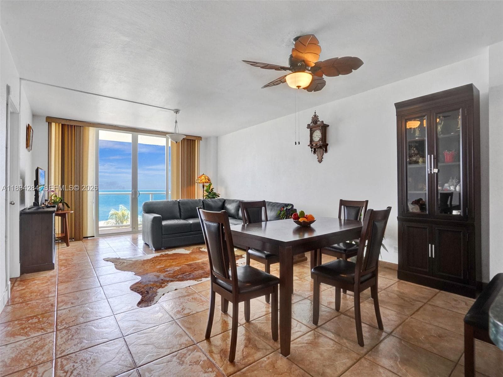 A11894284 — Miami Beach — 20