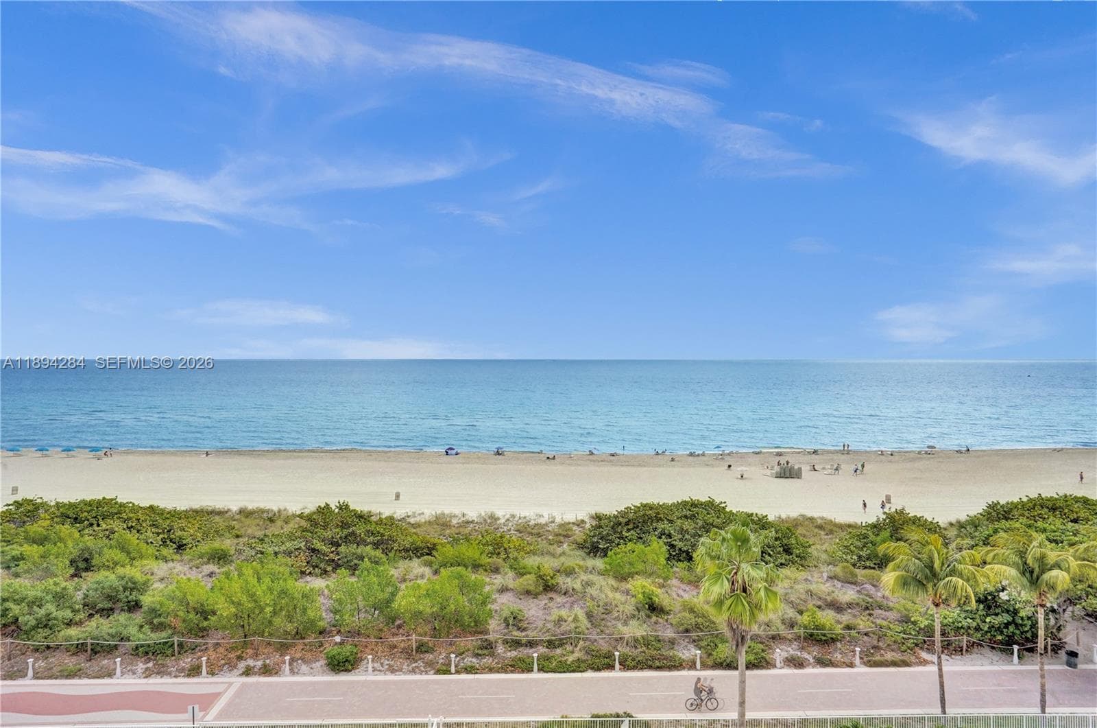 A11894284 — Miami Beach — 40
