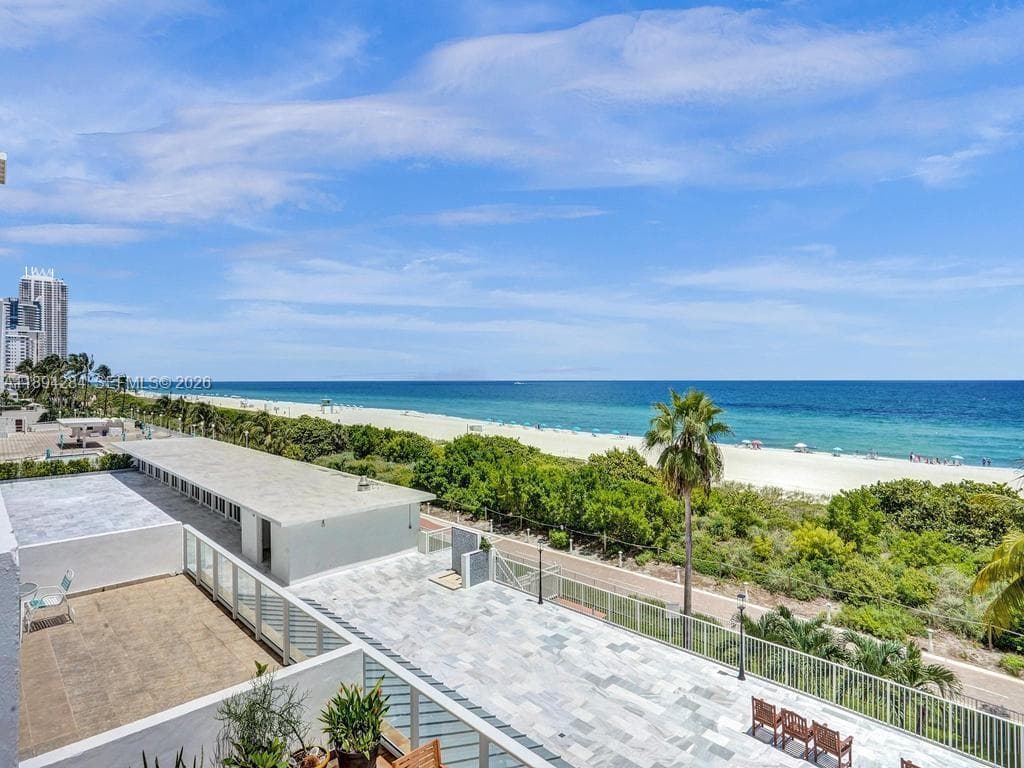 A11894284 — Miami Beach — 4