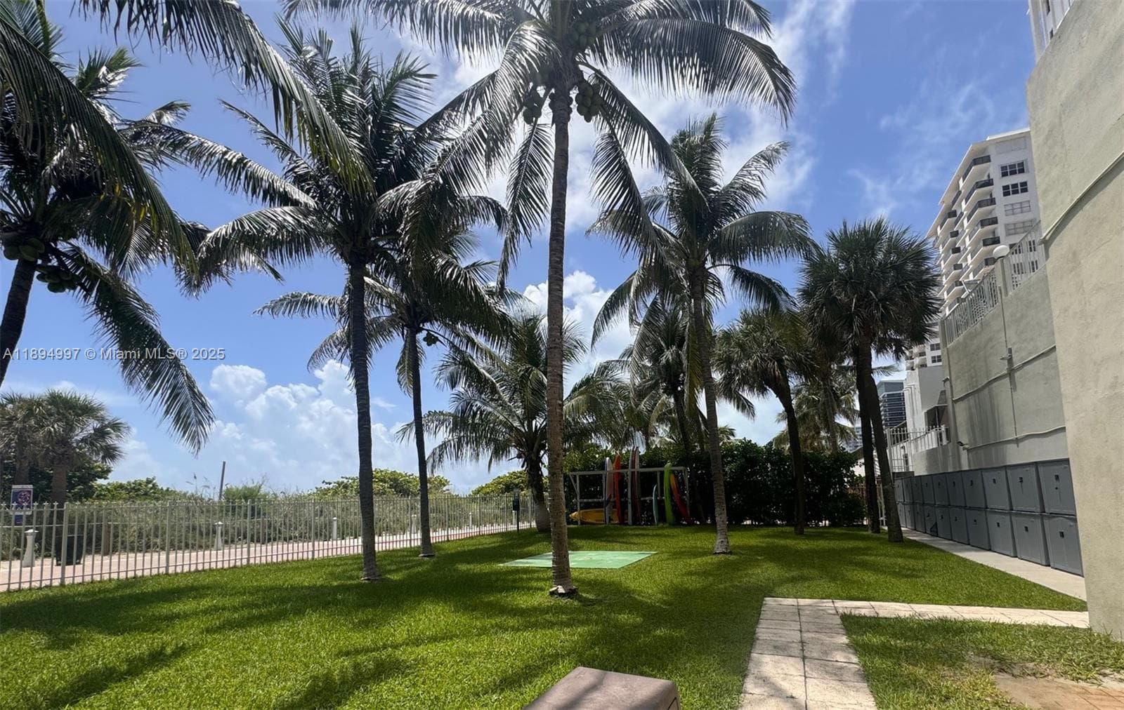 A11894997 — Miami Beach — 12