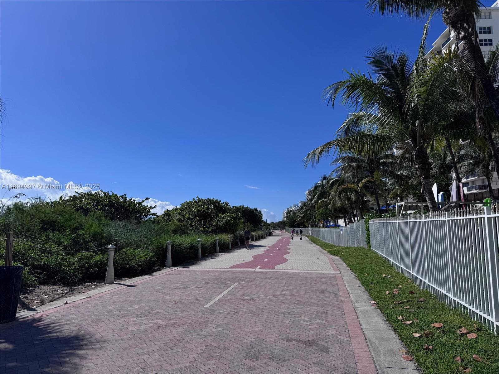 A11894997 — Miami Beach — 36