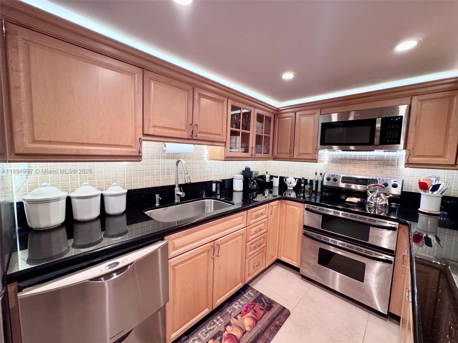A11894997 — Miami Beach — 20