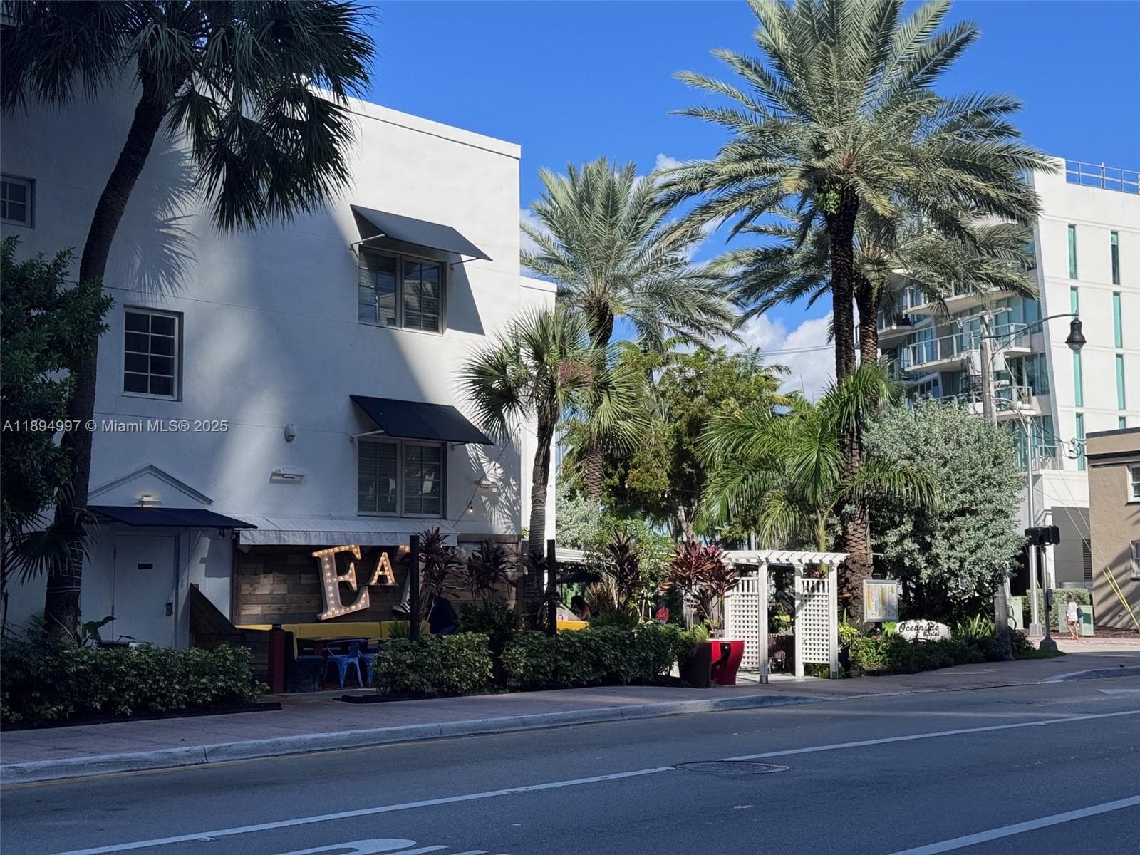 A11894997 — Miami Beach — 30