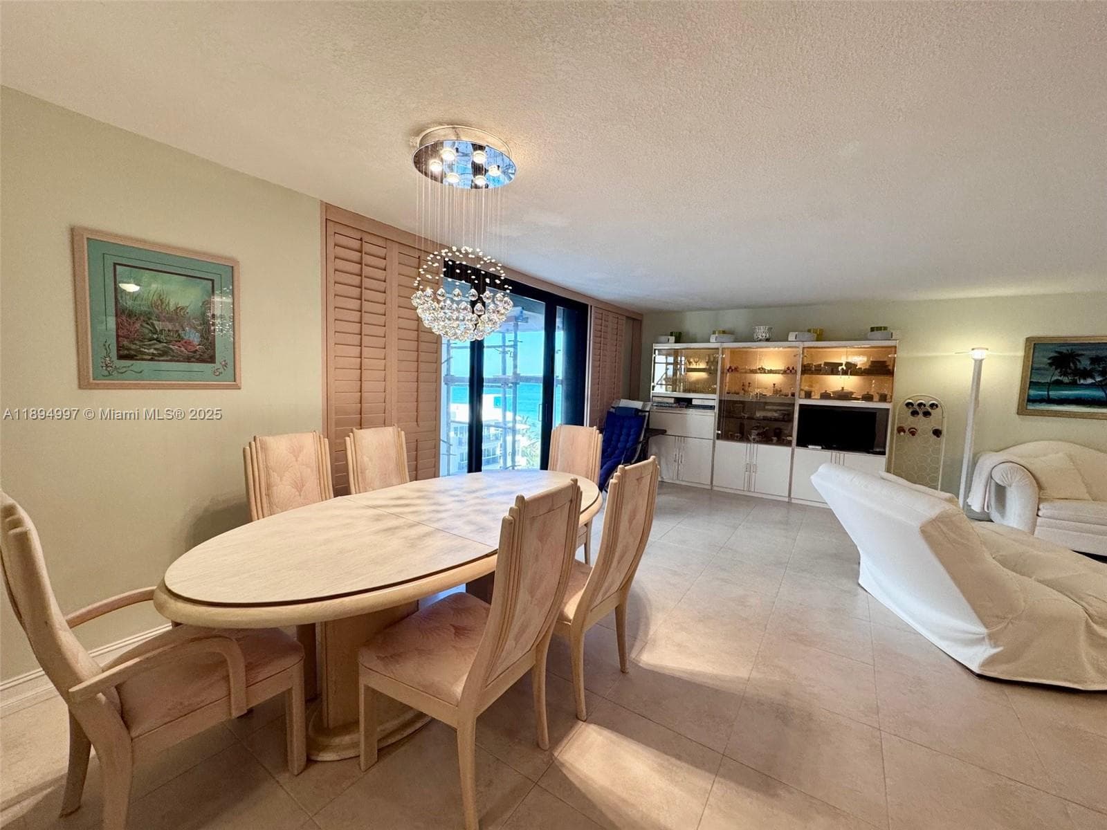 A11894997 — Miami Beach — 45
