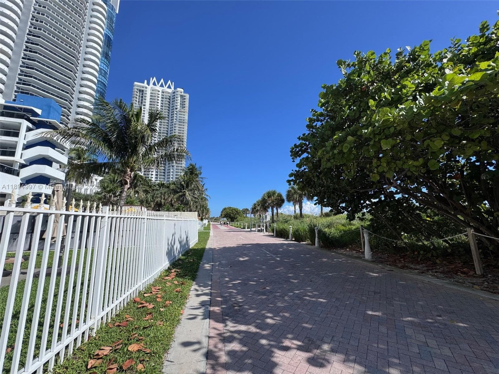 A11894997 — Miami Beach — 11