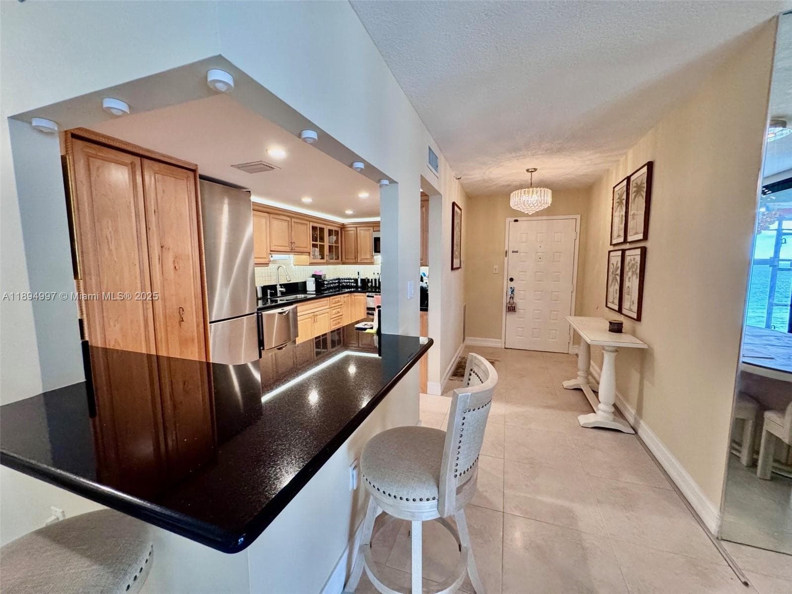 A11894997 — Miami Beach — 19
