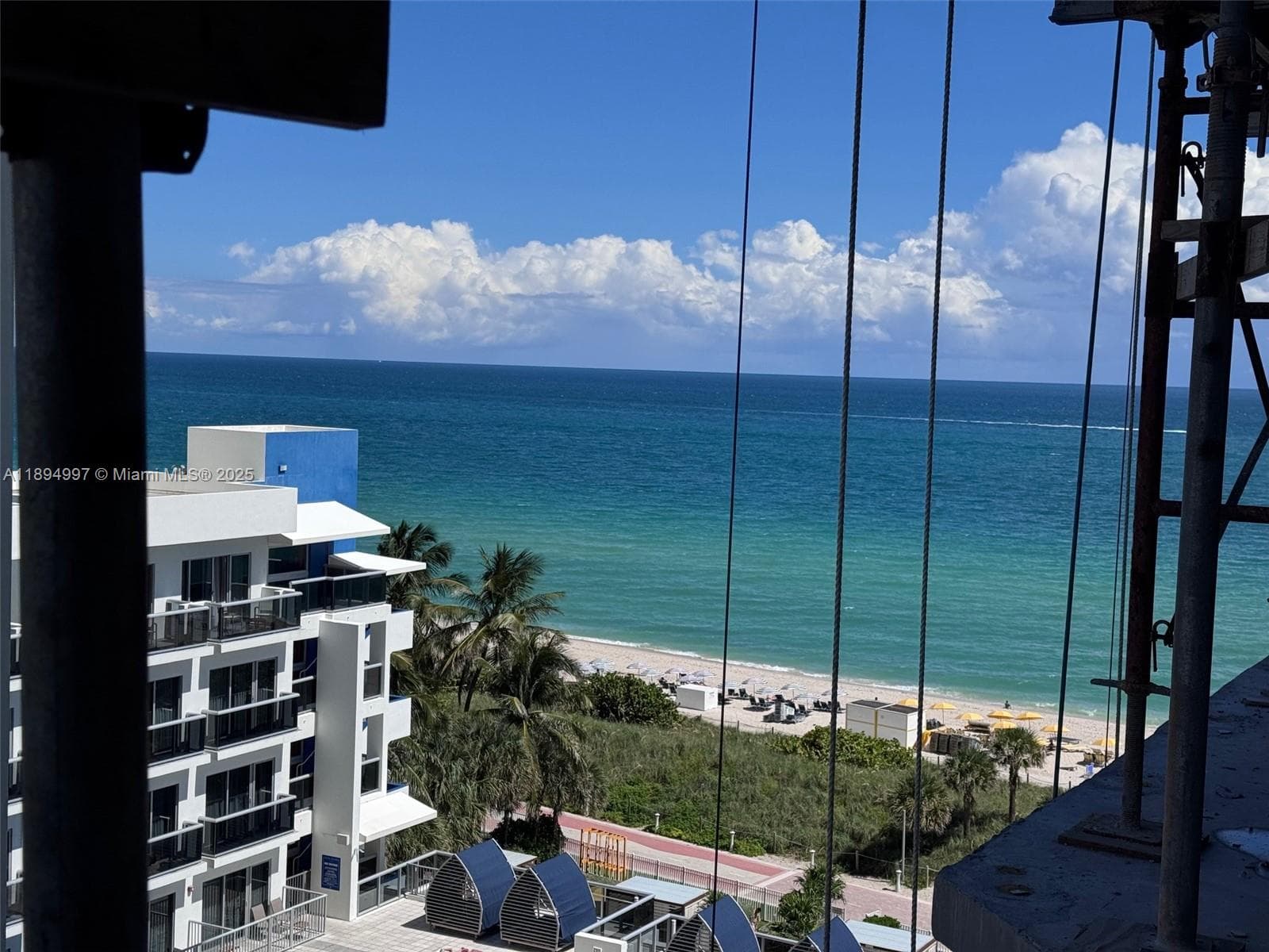 A11894997 — Miami Beach — 40