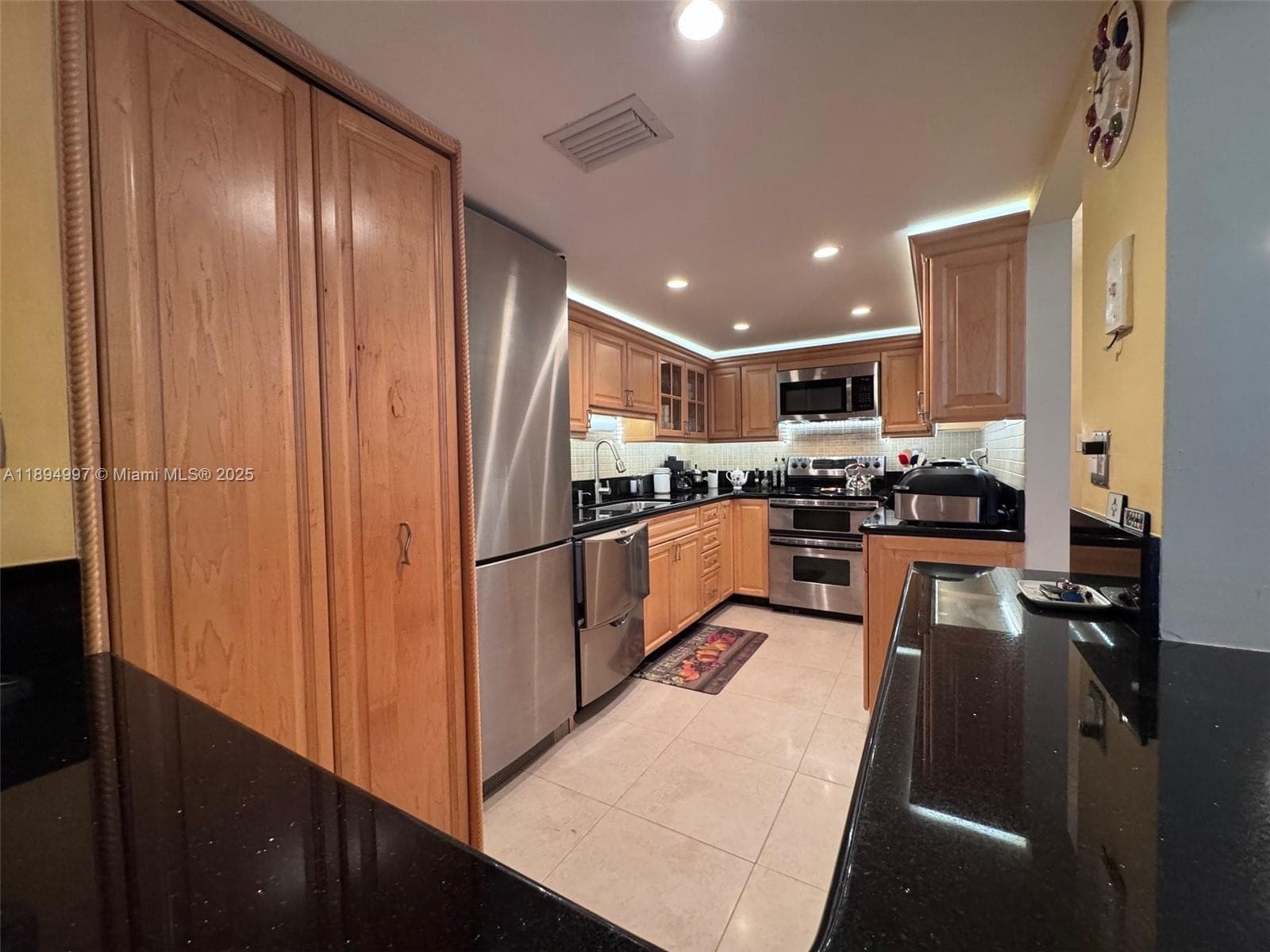 A11894997 — Miami Beach — 21