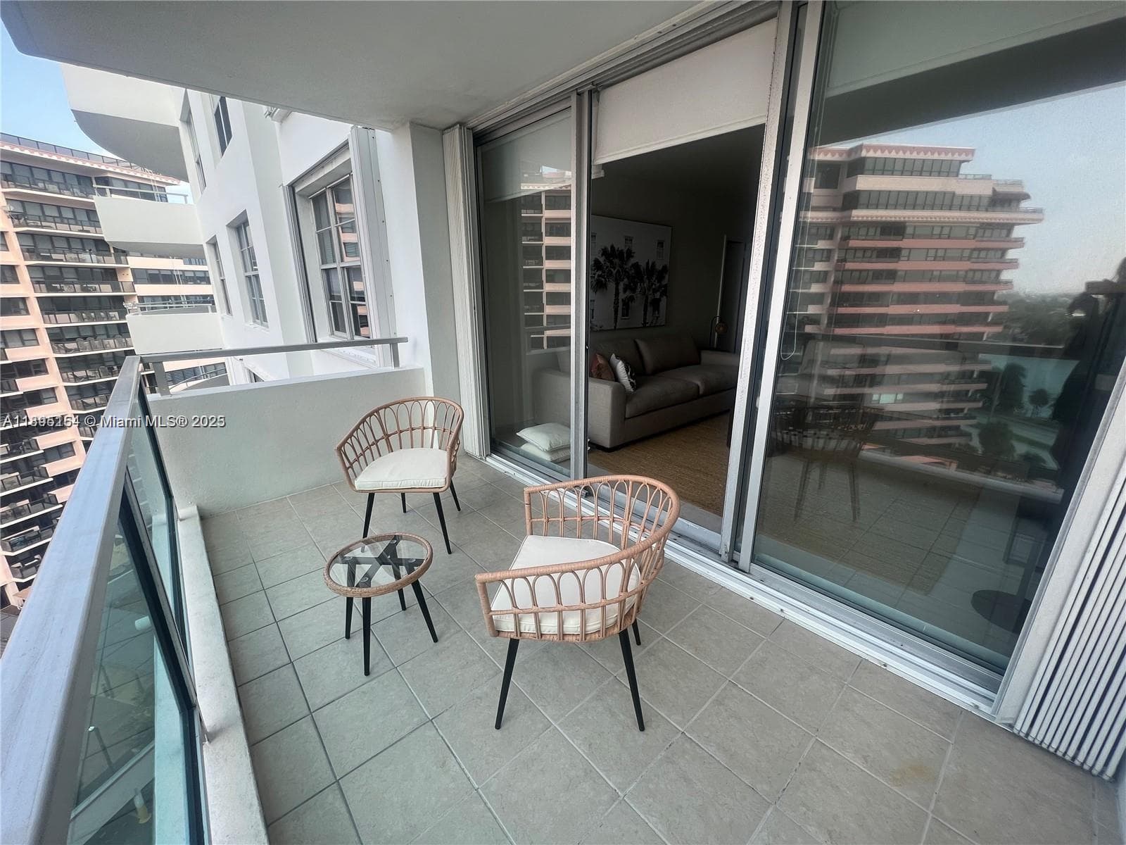 A11895154 — Miami Beach — 8