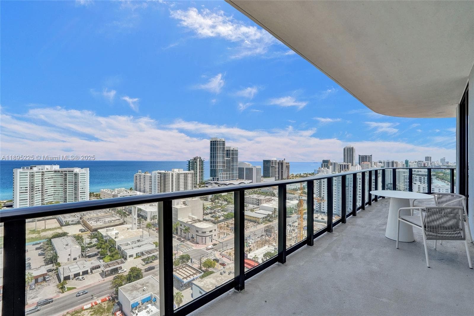 A11895225 — Miami Beach — 9