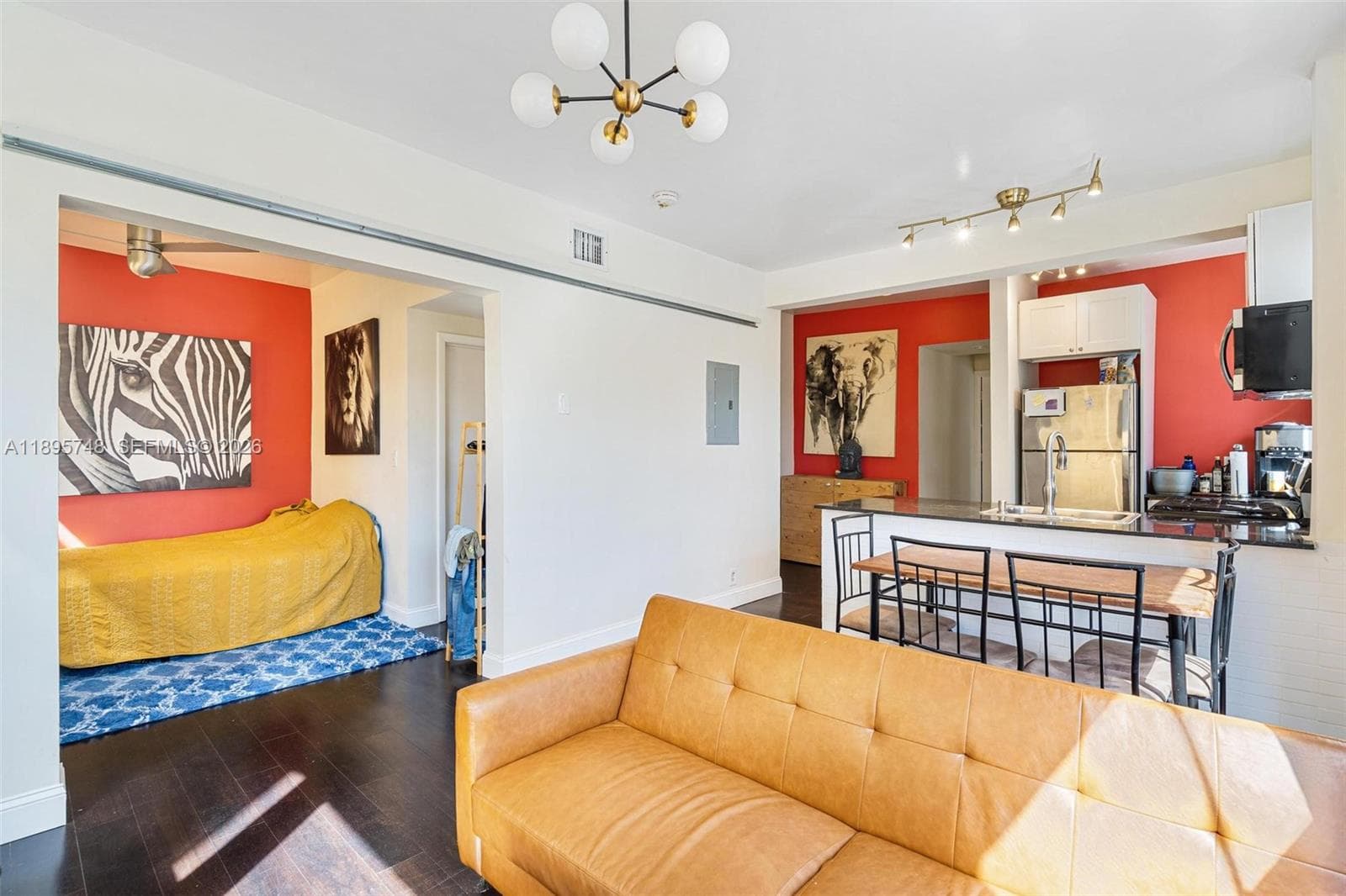 A11895748 — Miami Beach — 13