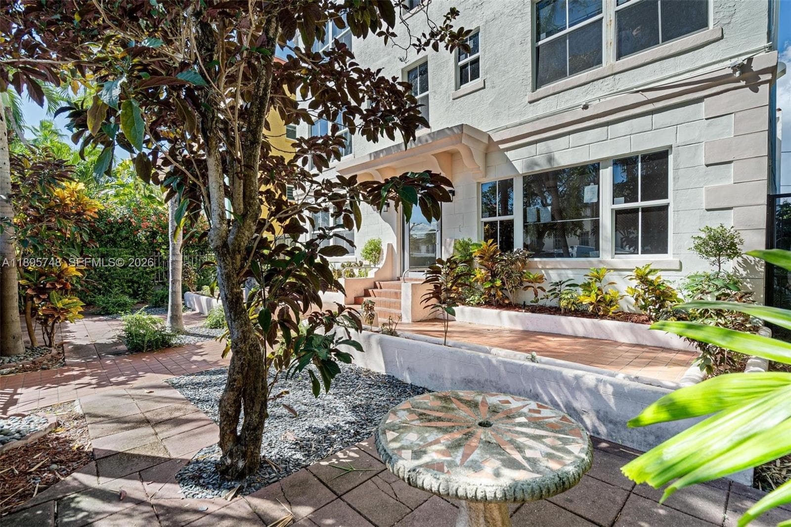 A11895748 — Miami Beach — 22