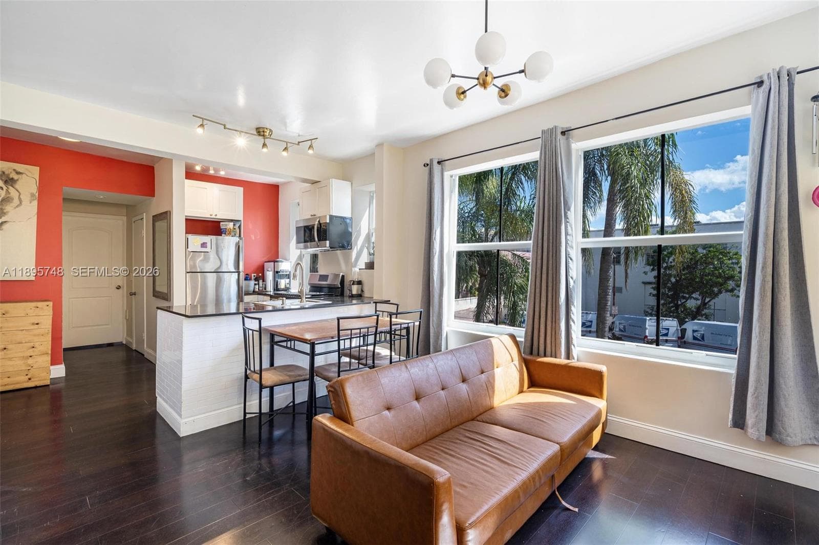A11895748 — Miami Beach