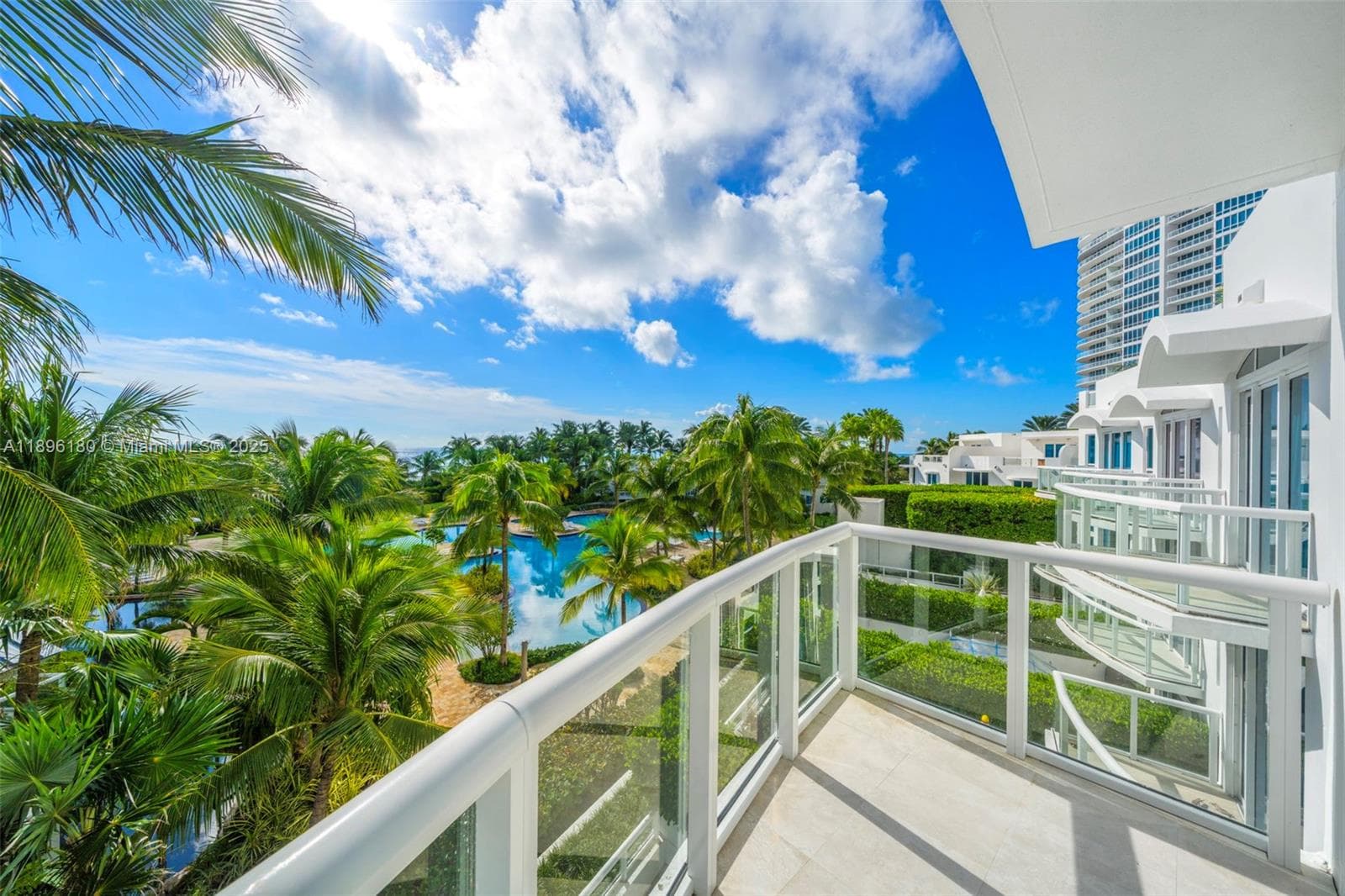 A11896180 — Miami Beach — 17