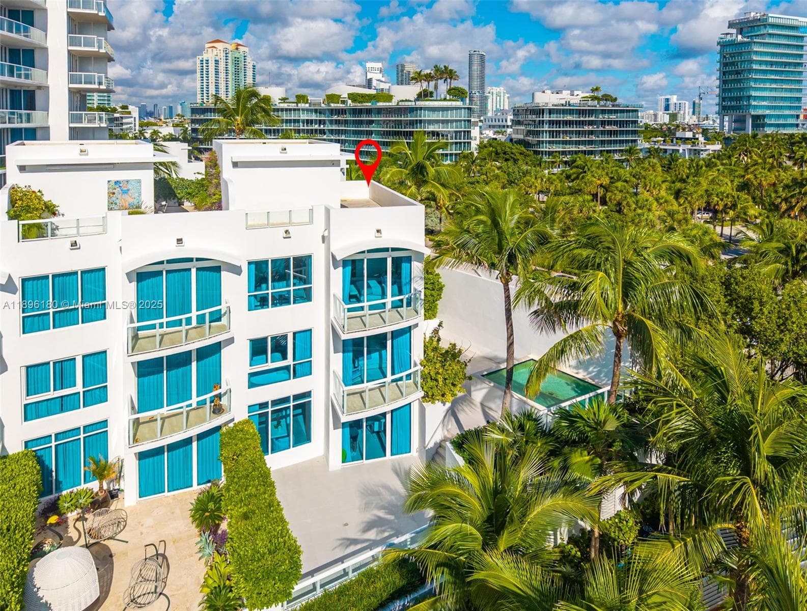 A11896180 — Miami Beach — 47