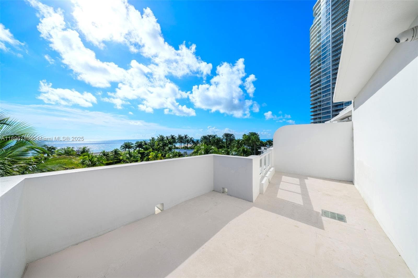 A11896180 — Miami Beach — 38