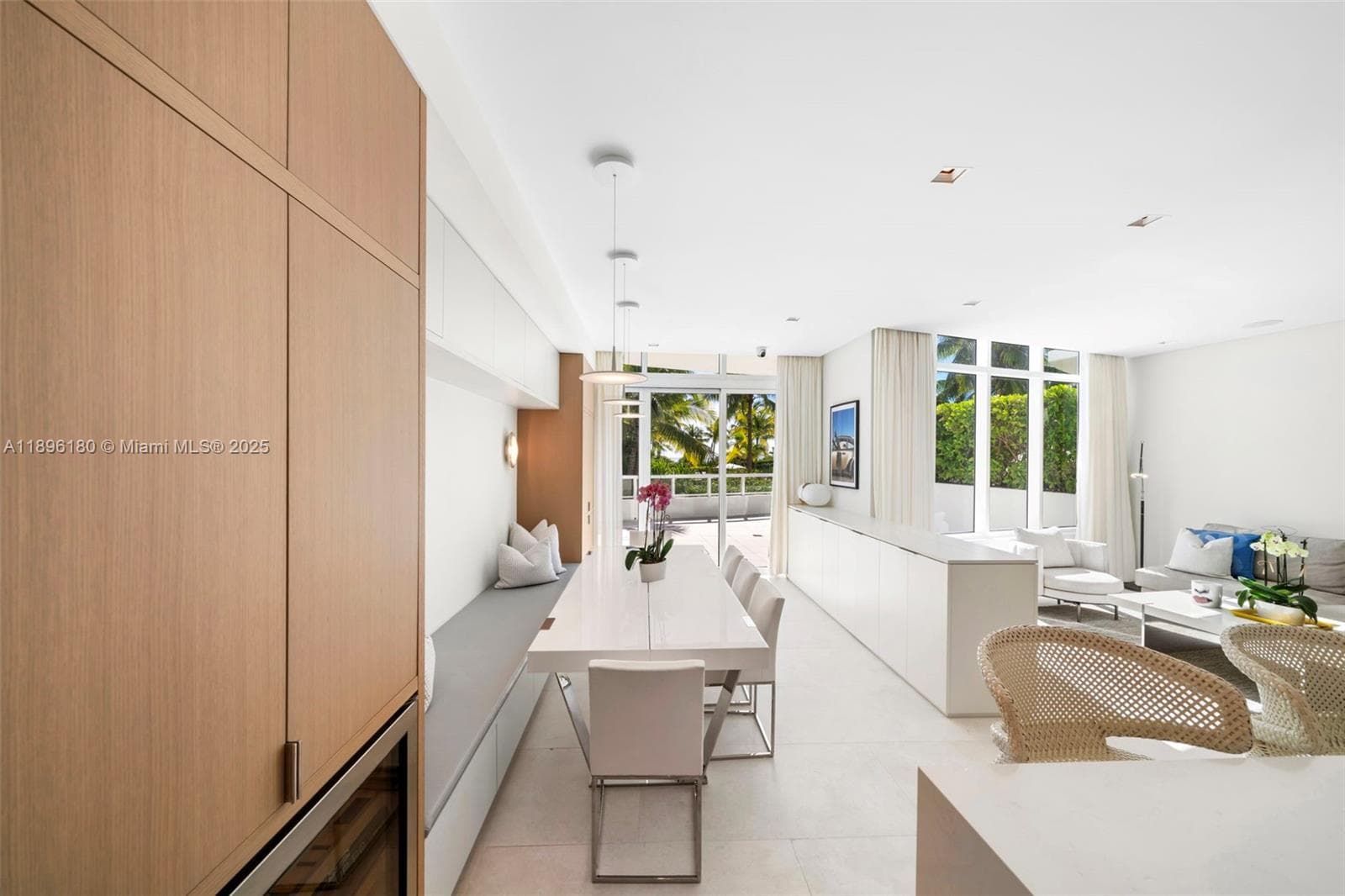 A11896180 — Miami Beach — 10