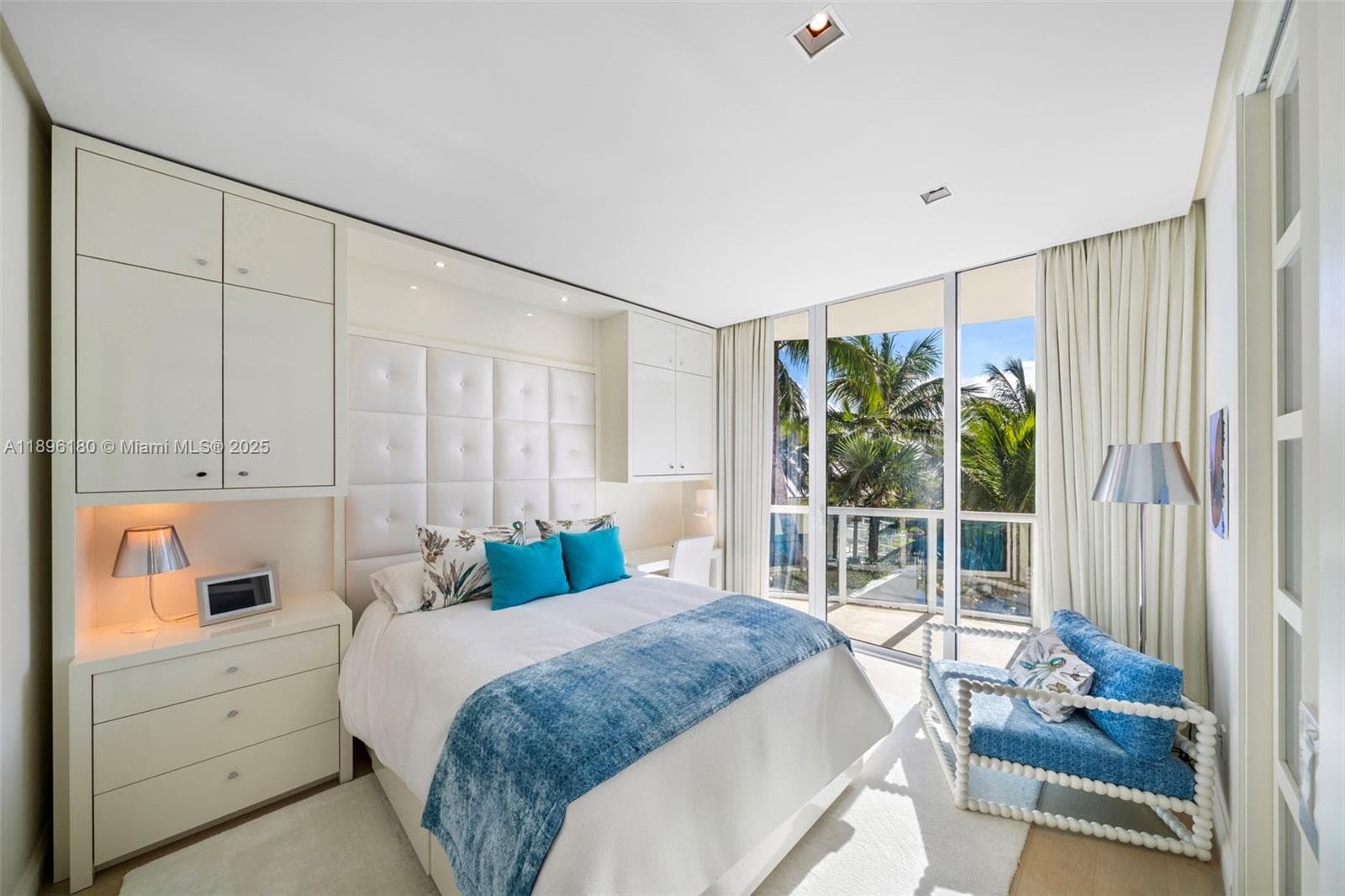 A11896180 — Miami Beach — 15