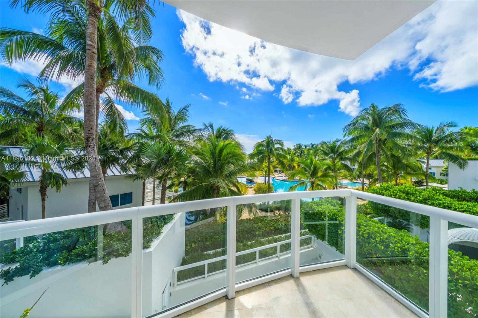 A11896180 — Miami Beach — 25