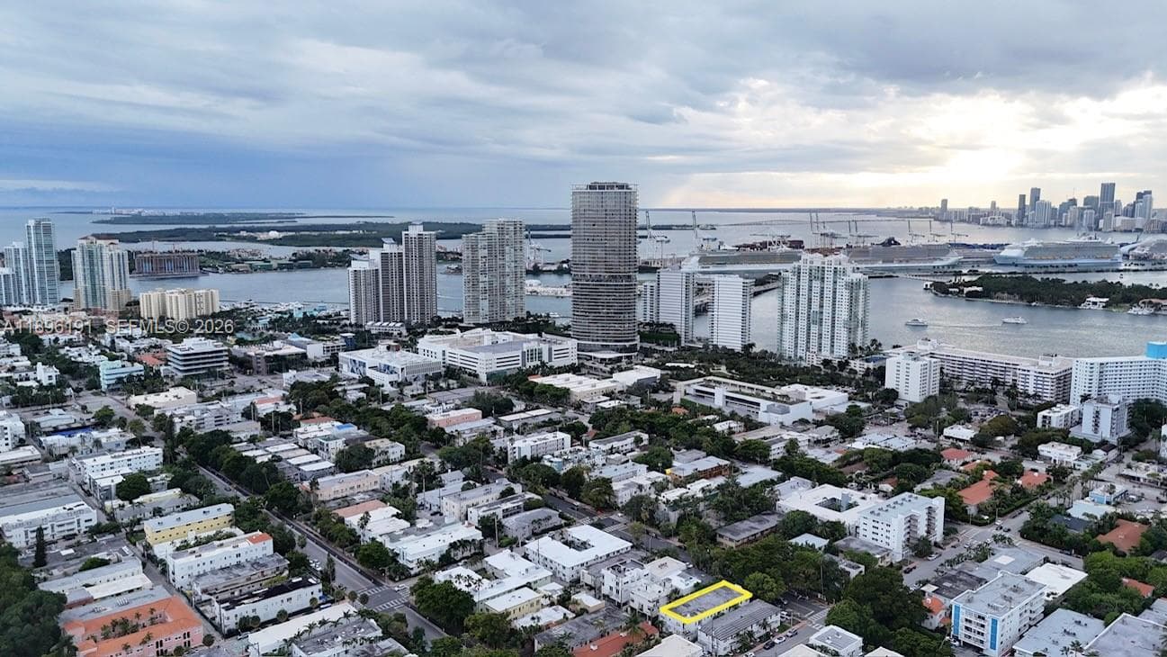 A11896191 — Miami Beach — 24
