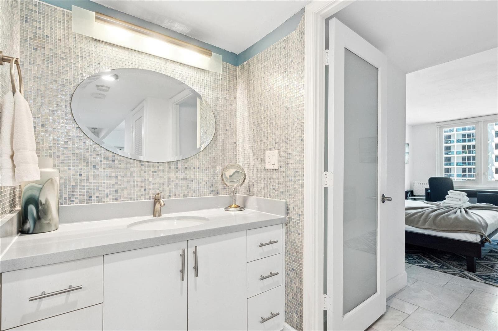 F10531670 — Miami Beach — 15