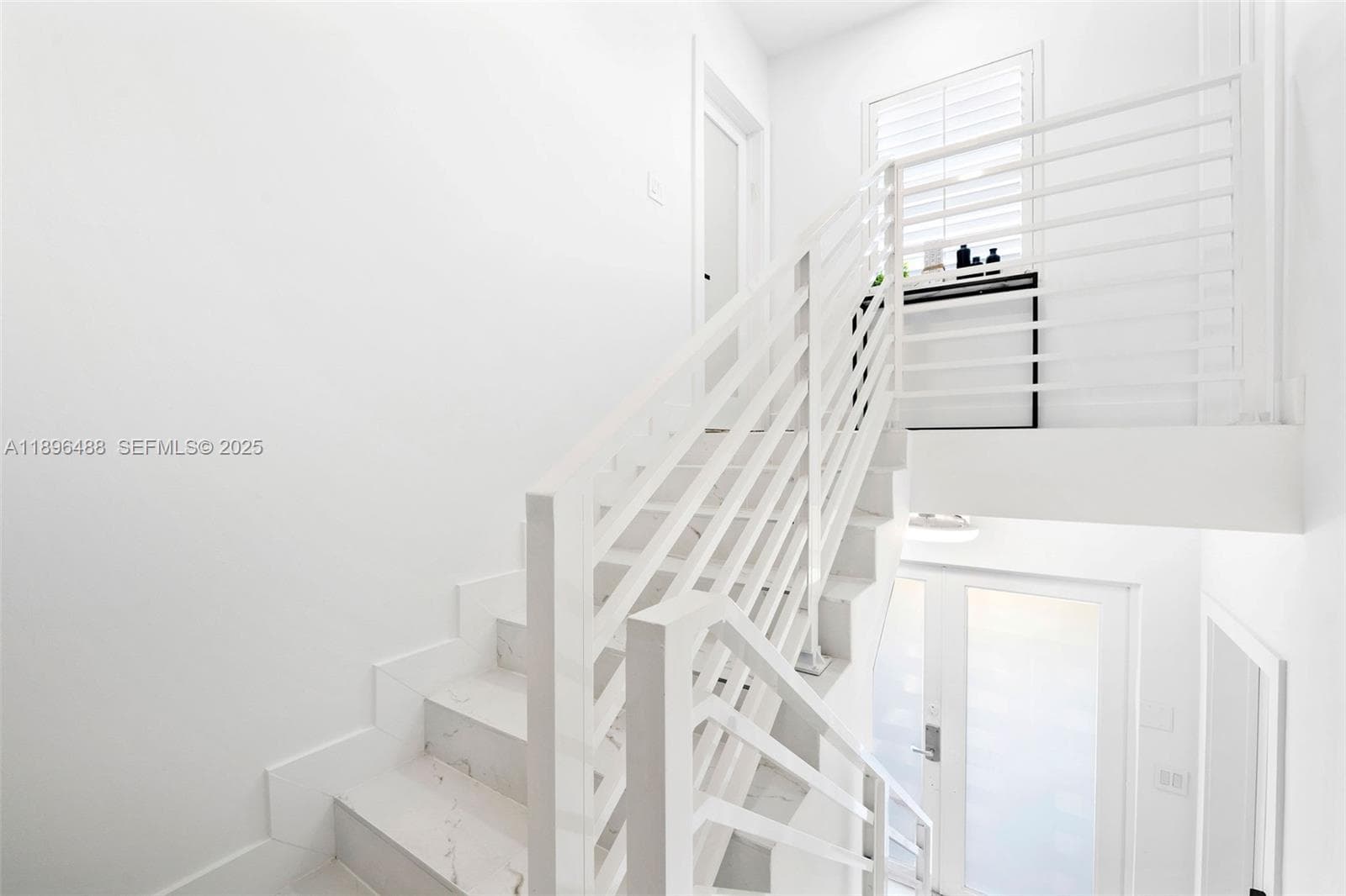 A11896488 — Miami Beach — 26
