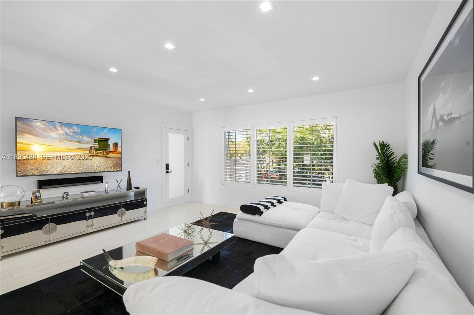 A11896488 — Miami Beach — 4