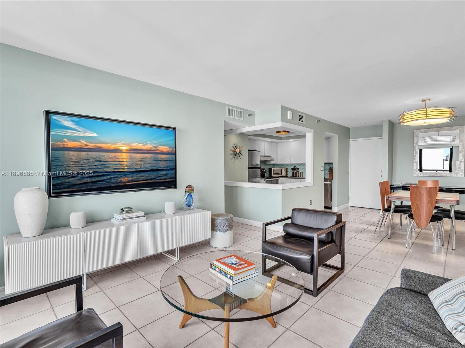 A11896585 — Miami Beach — 3