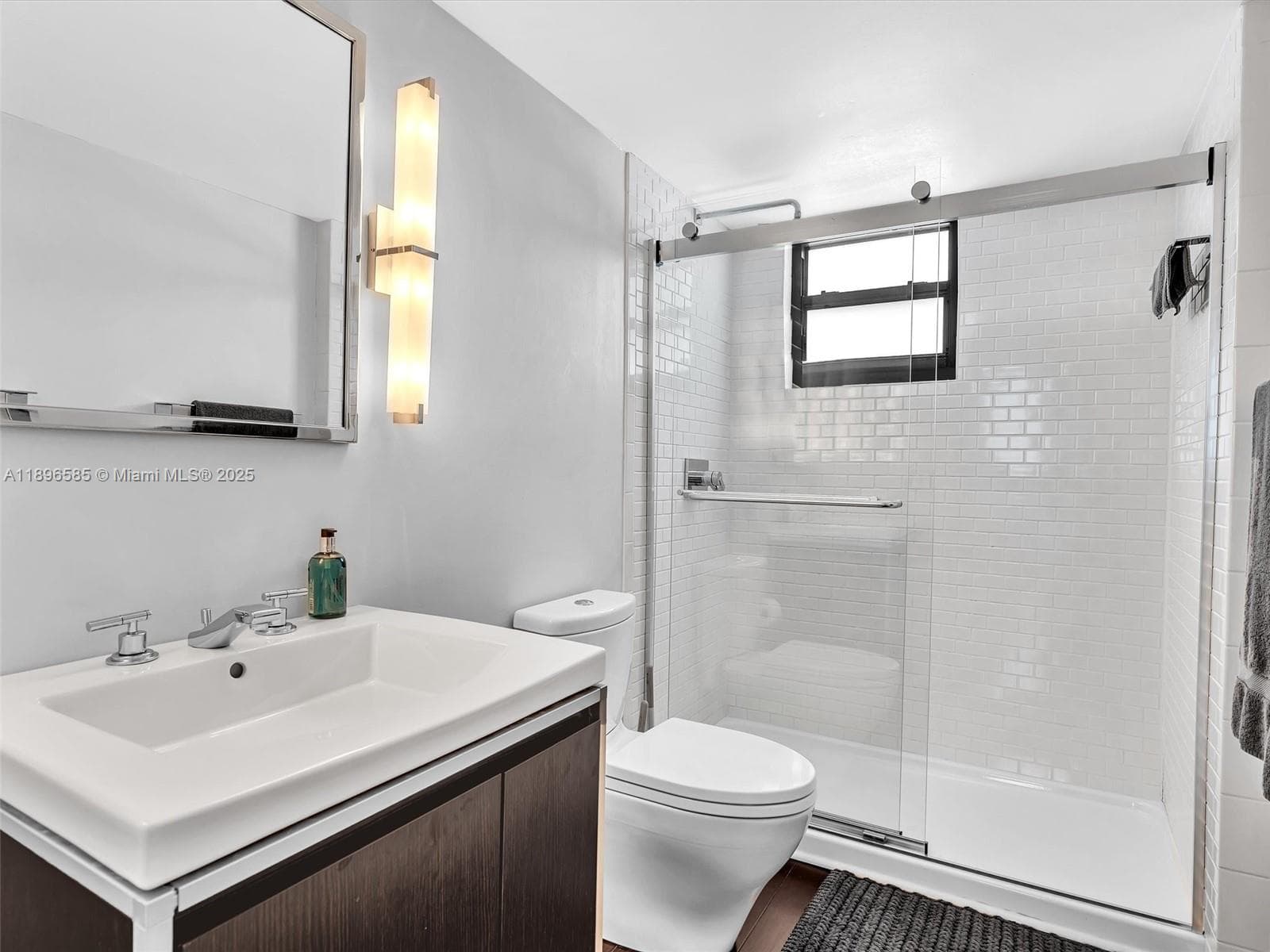 A11896585 — Miami Beach — 14