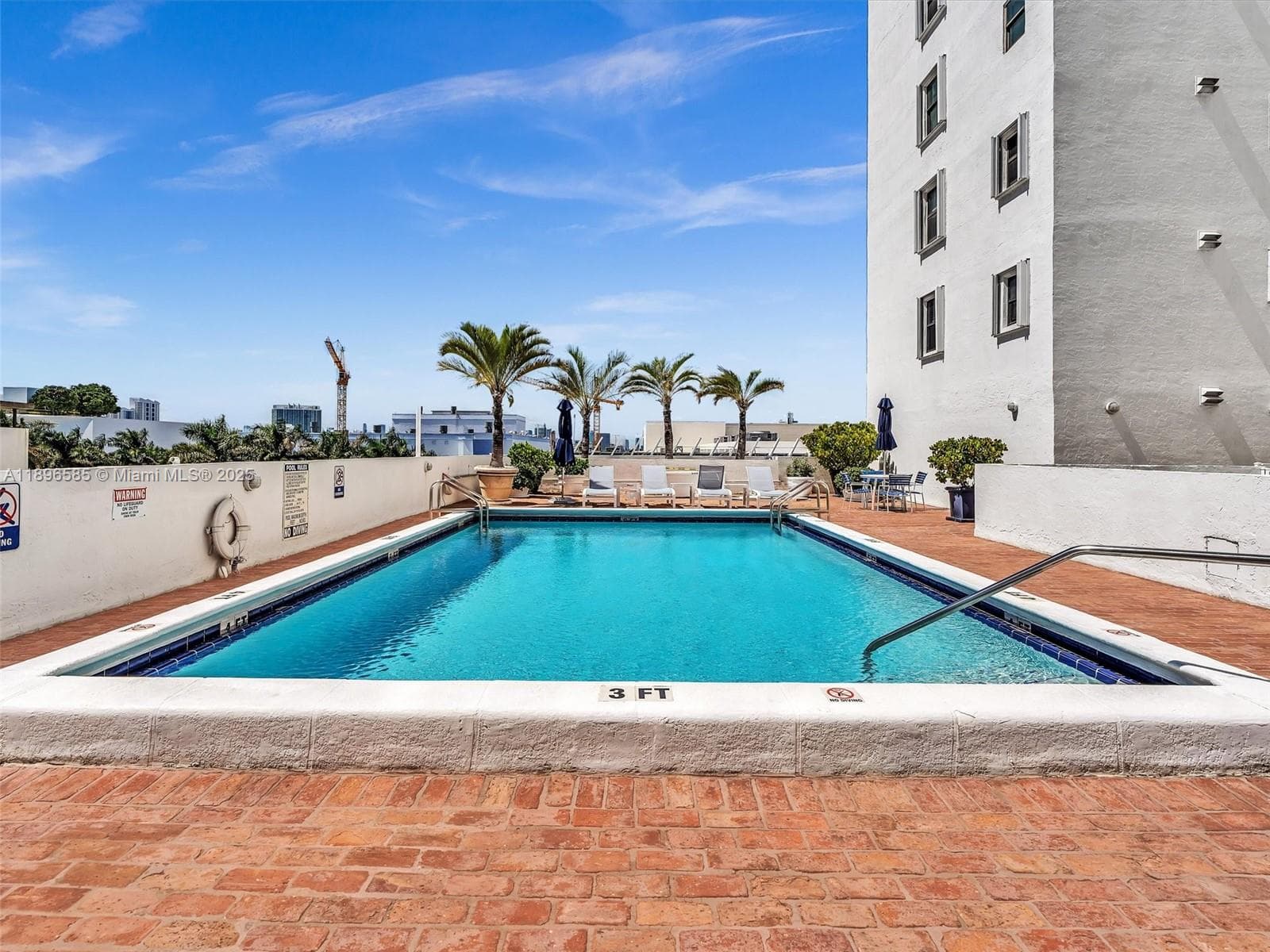 A11896585 — Miami Beach — 19
