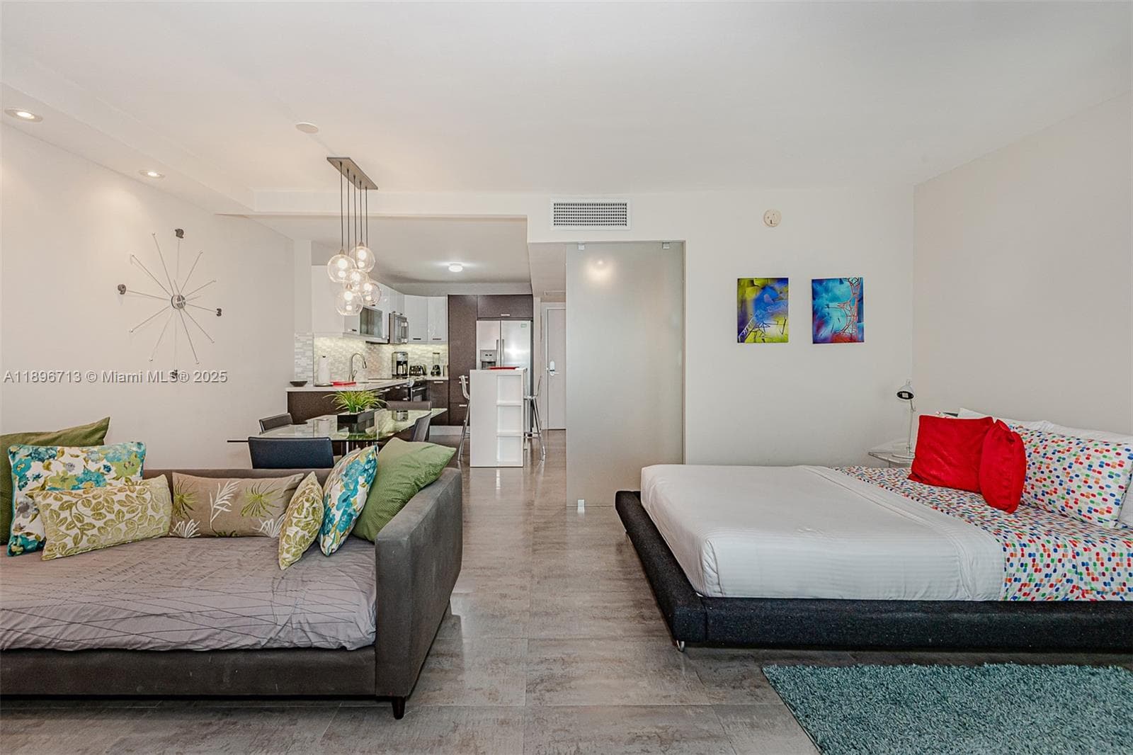 A11896713 — Miami Beach — 14