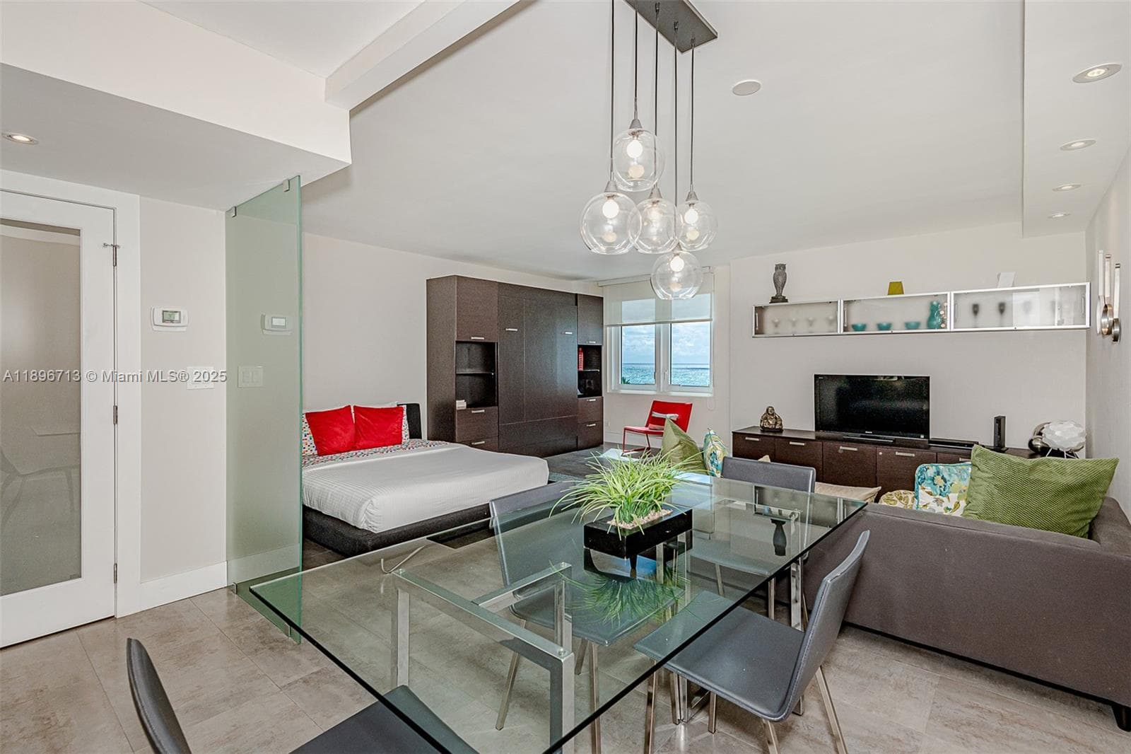 A11896713 — Miami Beach — 4