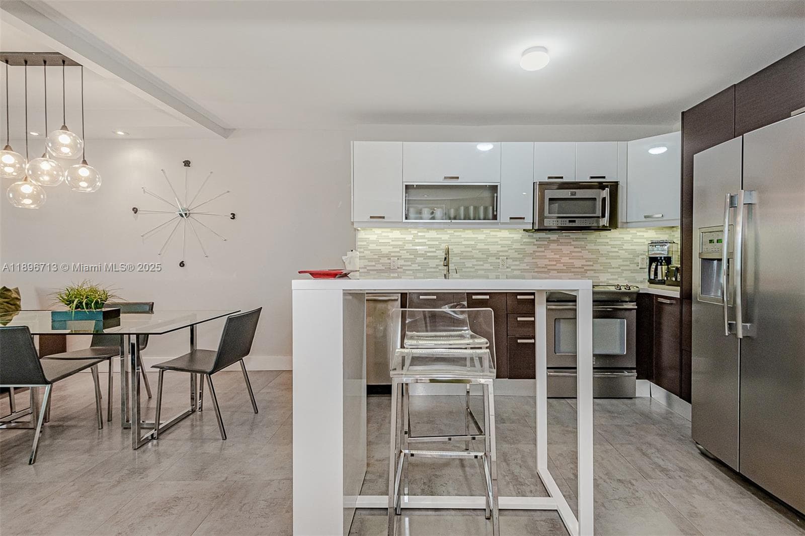 A11896713 — Miami Beach — 21