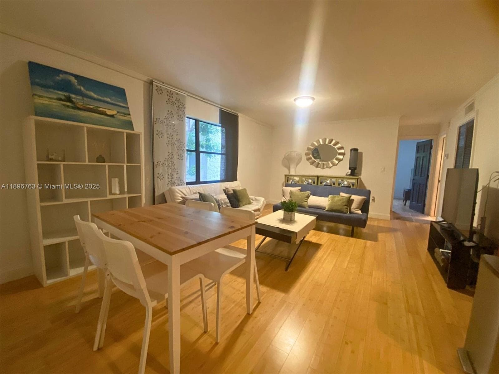 A11896763 — Miami Beach — 2
