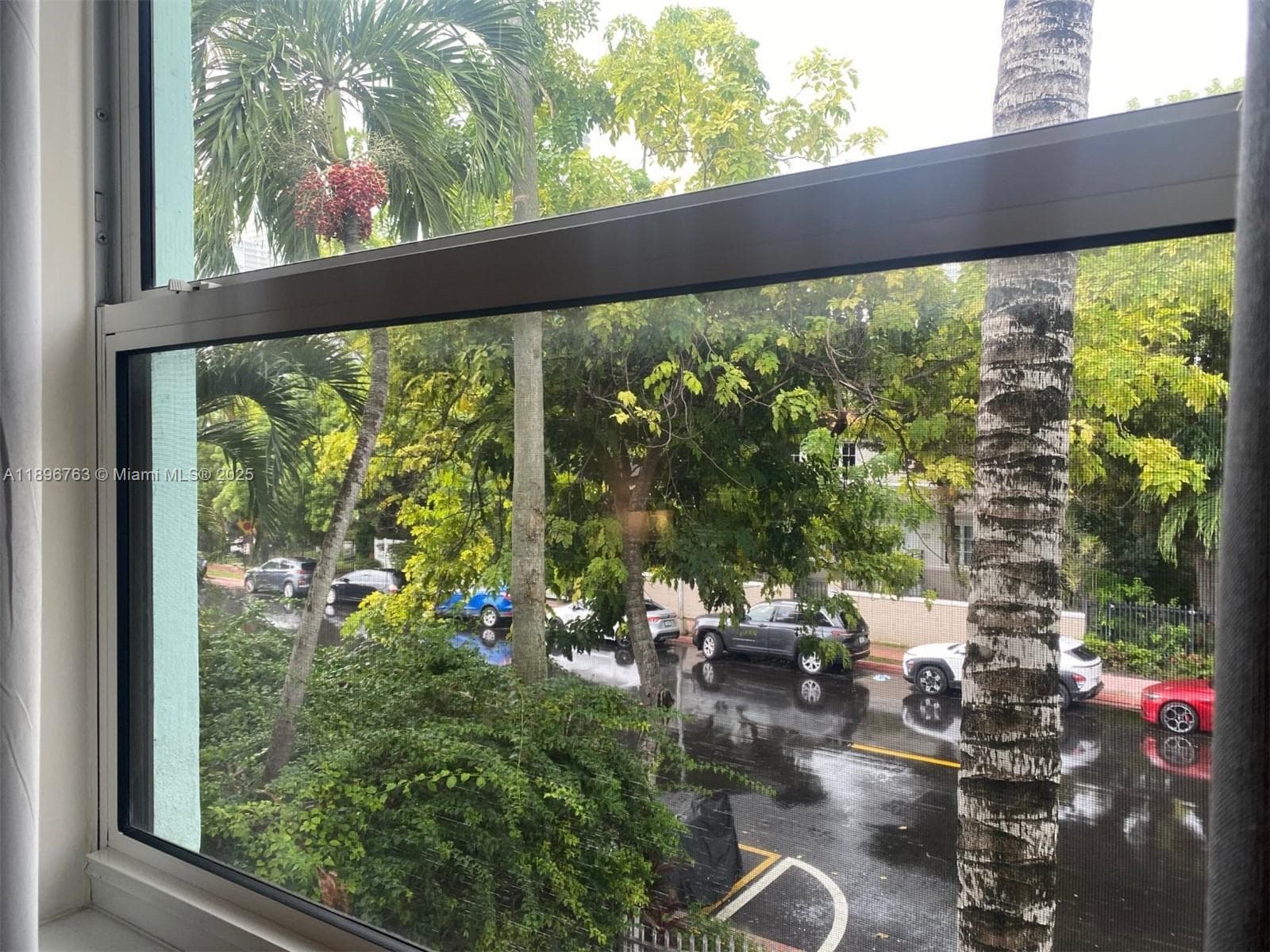 A11896763 — Miami Beach — 22