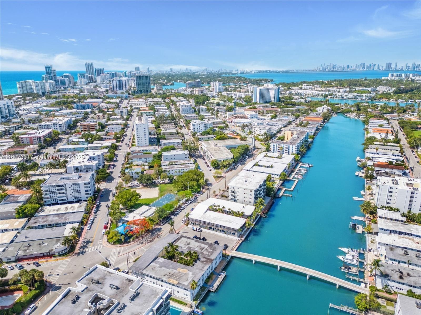 A11897091 — Miami Beach — 16