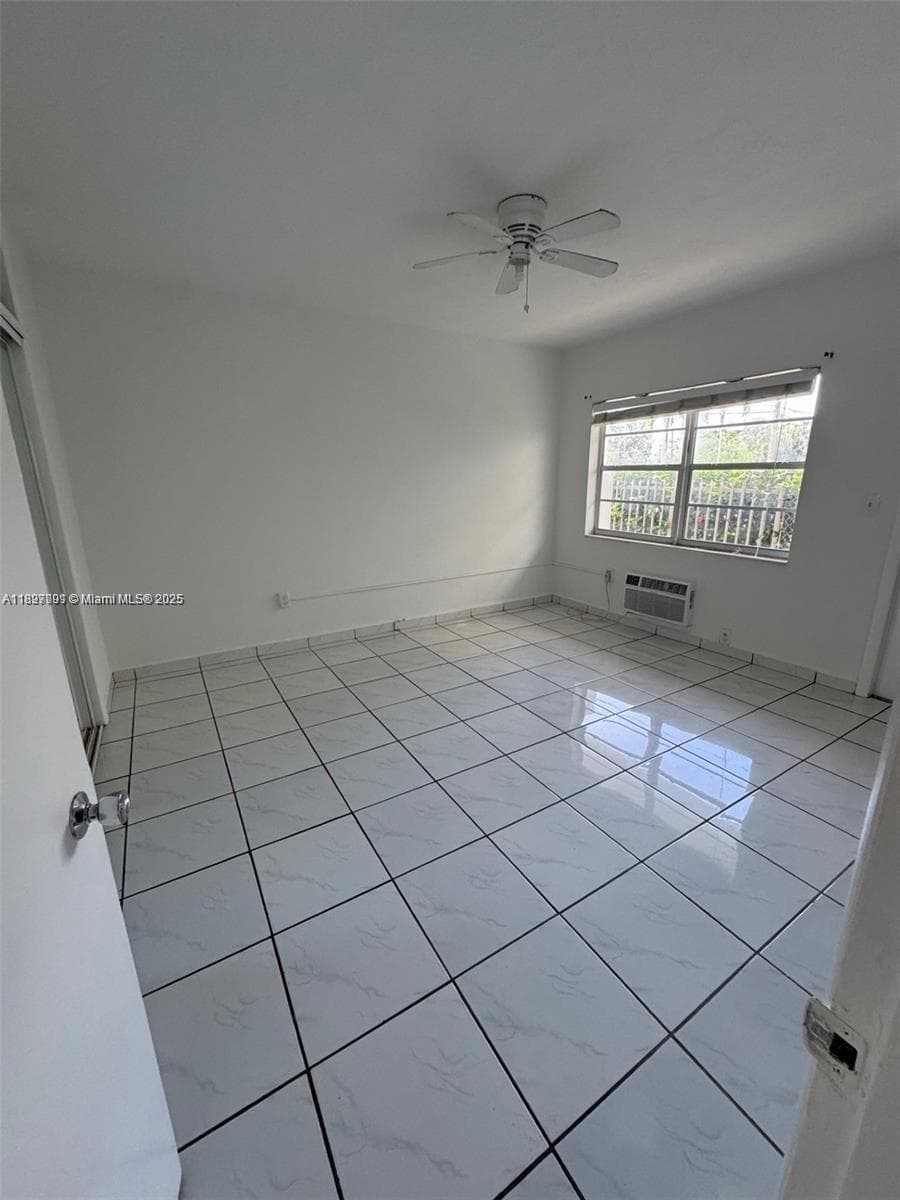 A11897091 — Miami Beach — 5