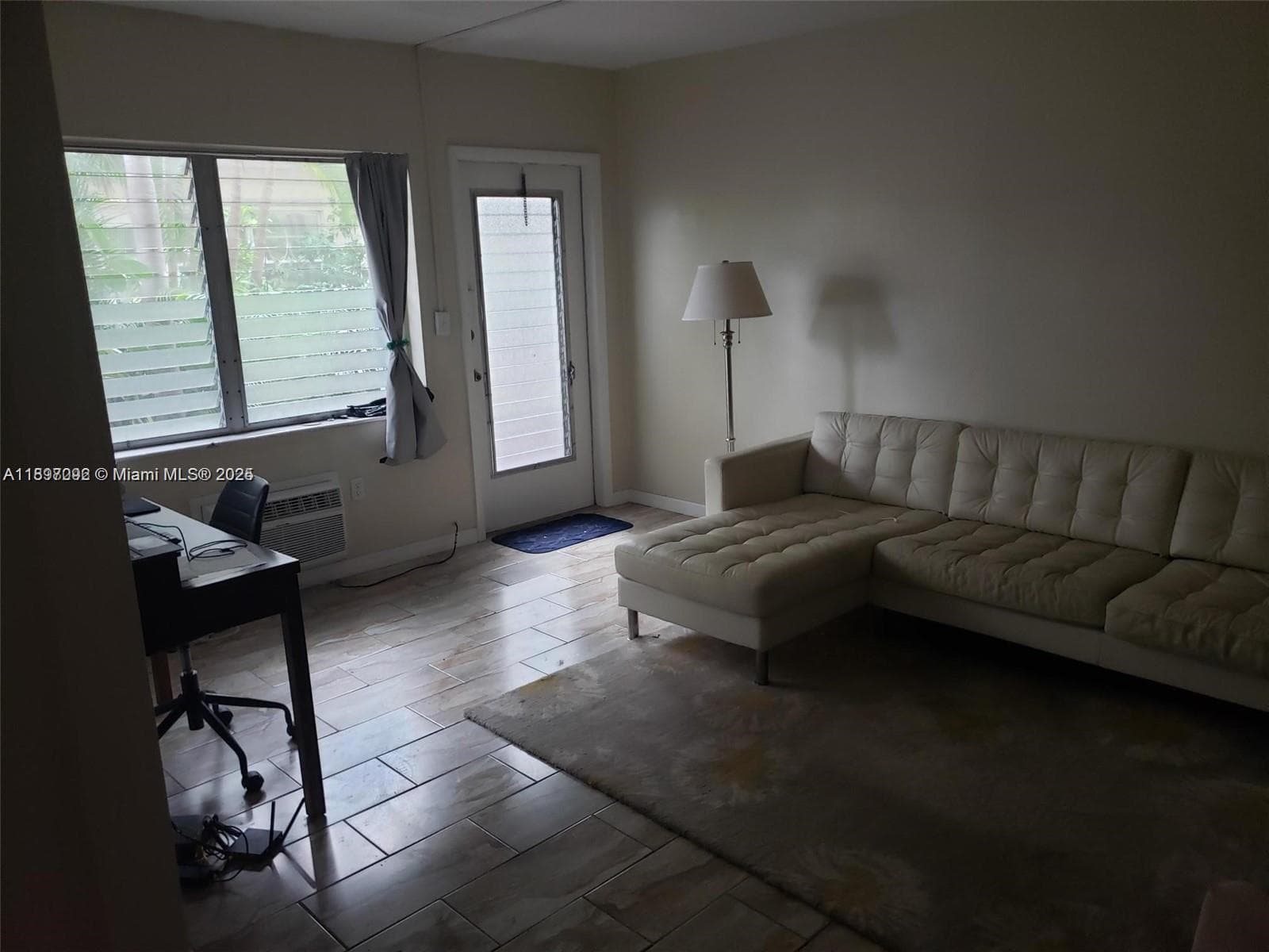 A11897092 — Miami Beach — 6